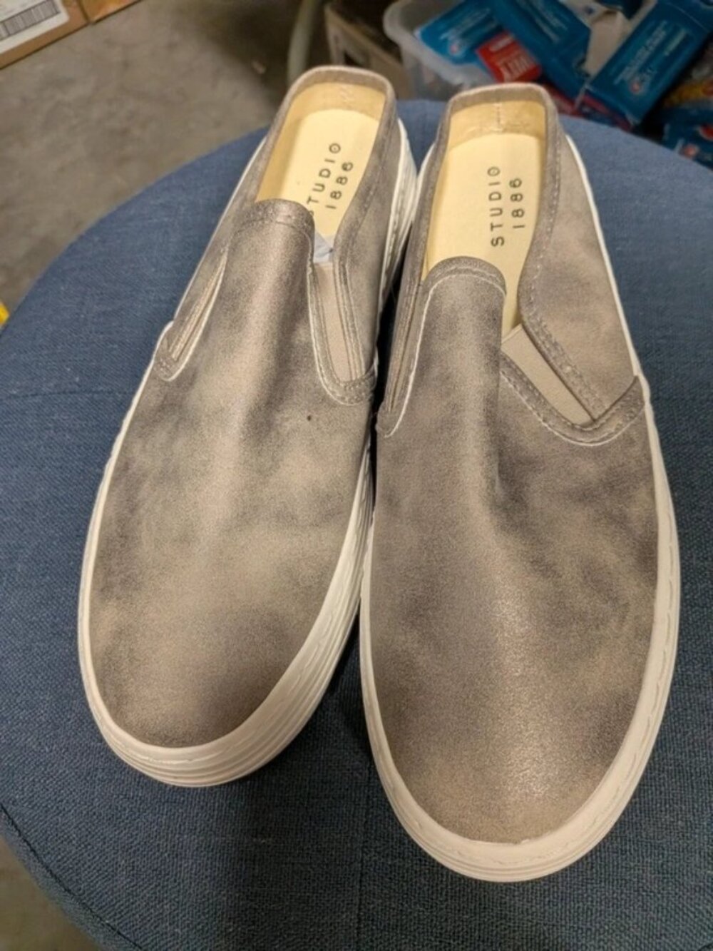 Studio 1886 Womens Metallic Taupe Slip-On Sneakers Size 8 - Picture 2 of 4